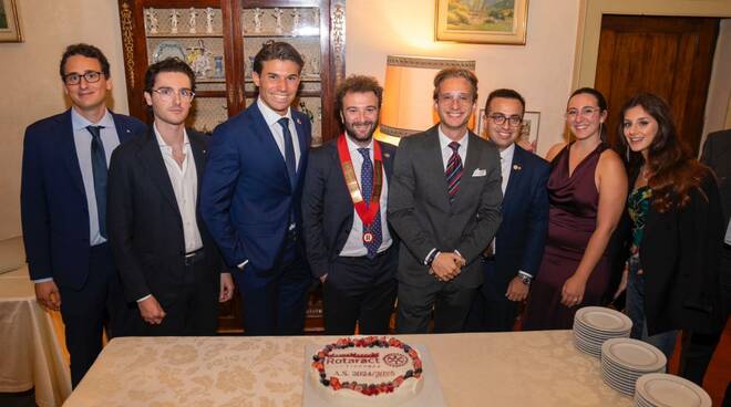 Dispositivi medici e nuovi colori per le camere: Rotaract a fianco di Pediatria e Hospice